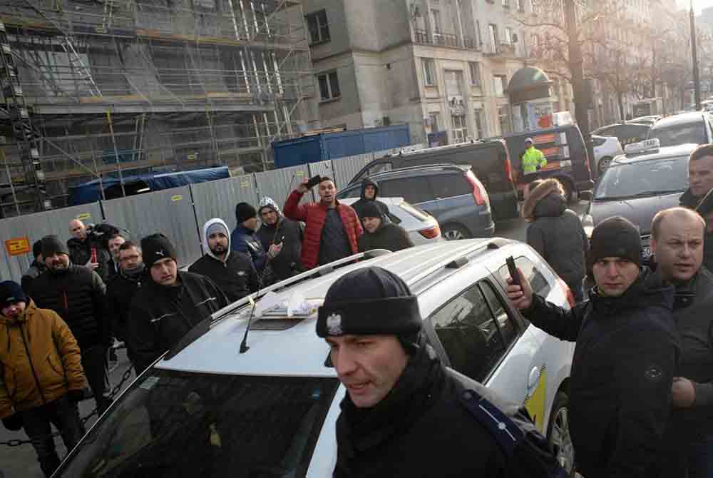 Protesta de los taxistas de Varsovia contra Uber