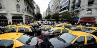 Argentina reclama a Uber 358 millones de impuestos Argentina reclama a Uber 358 millones de impuestos