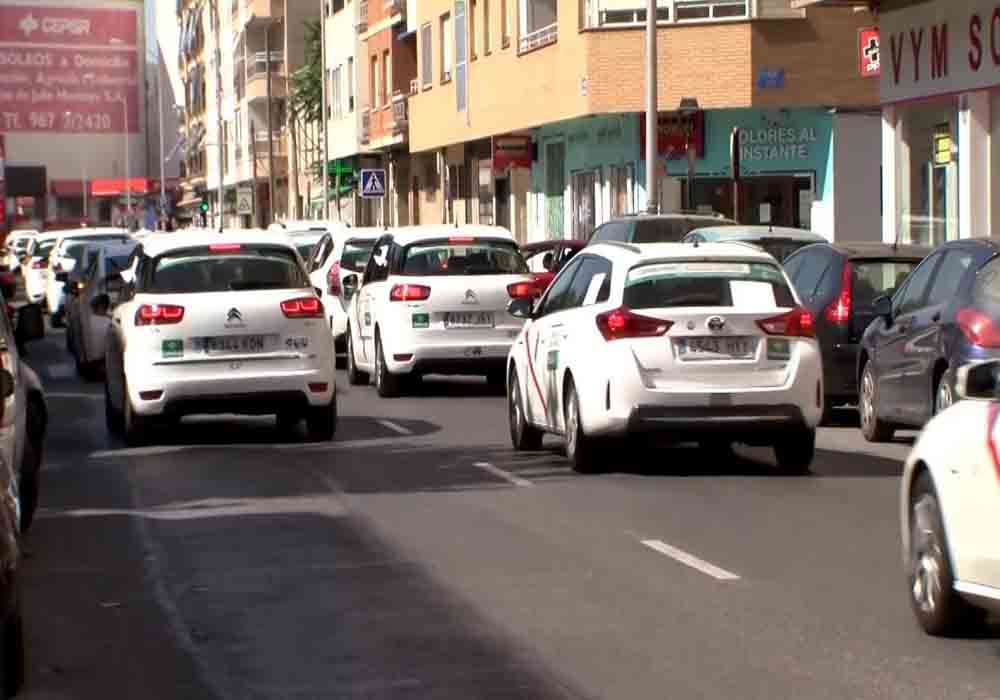 Los taxistas de Albacete piden la regulación de las VTC