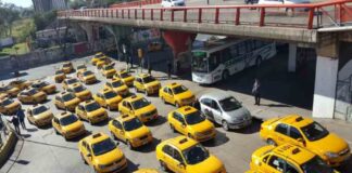 Taxistas de Córdoba (Argentina) protestan contra Cabify Taxistas de Córdoba (Argentina) protestan contra Cabify