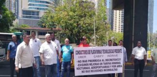 Taxistas de Panamá contra el cobro en efectivo de Uber y Cabify Taxistas de Panamá contra el cobro en efectivo de Uber y Cabify