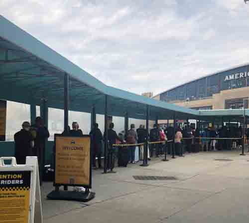 La odisea para dar servicio de taxi en el Aeropuerto de LaGuardia