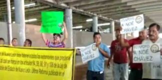 Protestas contra Uber y Didi en el Congreso de Nuevo León (México) Protestas contra Uber y Didi en el Congreso de Nuevo León (México)
