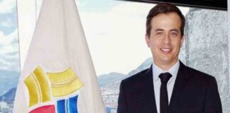 Uber y Cabify no pueden operar en Ecuador hasta su regulación Uber y Cabify no pueden operar en Ecuador hasta su regulación