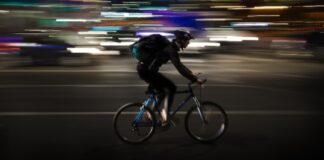 Riders X Derechos se reúne con la Ministra Yolanda Díaz en colaboración con UATAE y Taxi Project